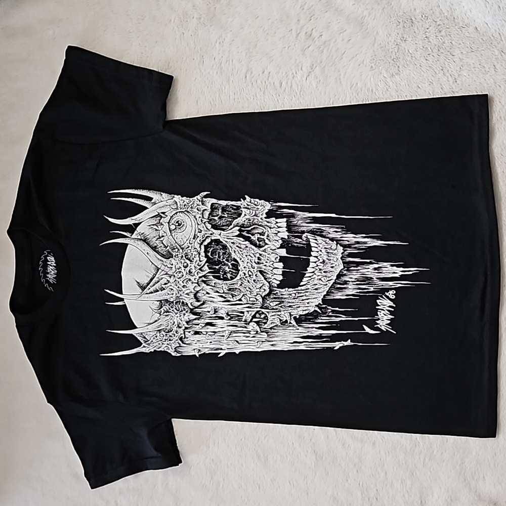 *NWOT* Sawblade Third Eye Skull Graphic Tee
